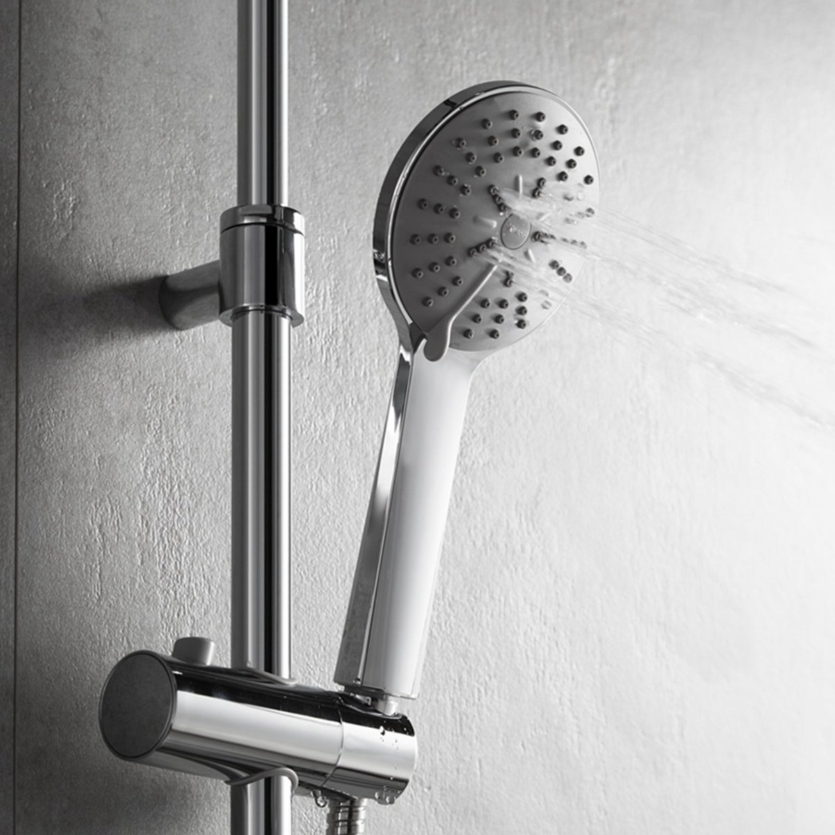 淋浴花灑發(fā)生堵塞的處理方法